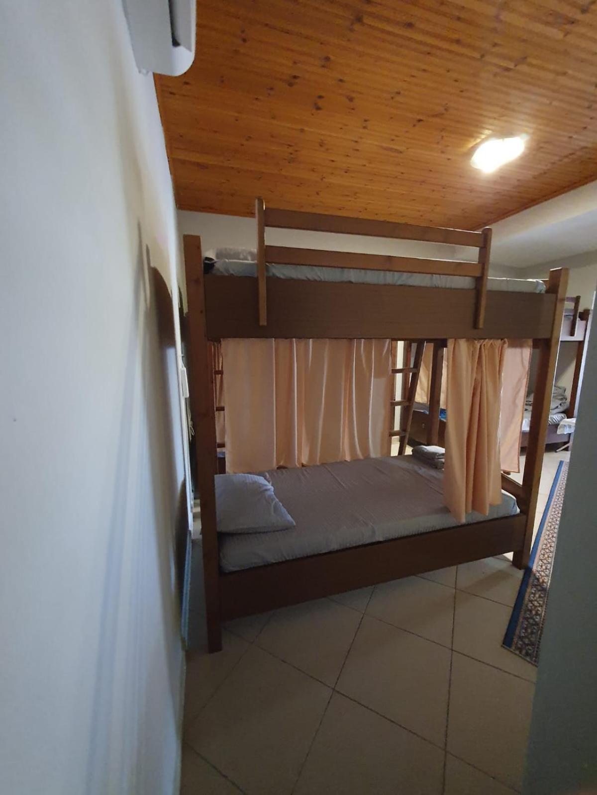 Mona'S Hostel Sarande Exterior photo